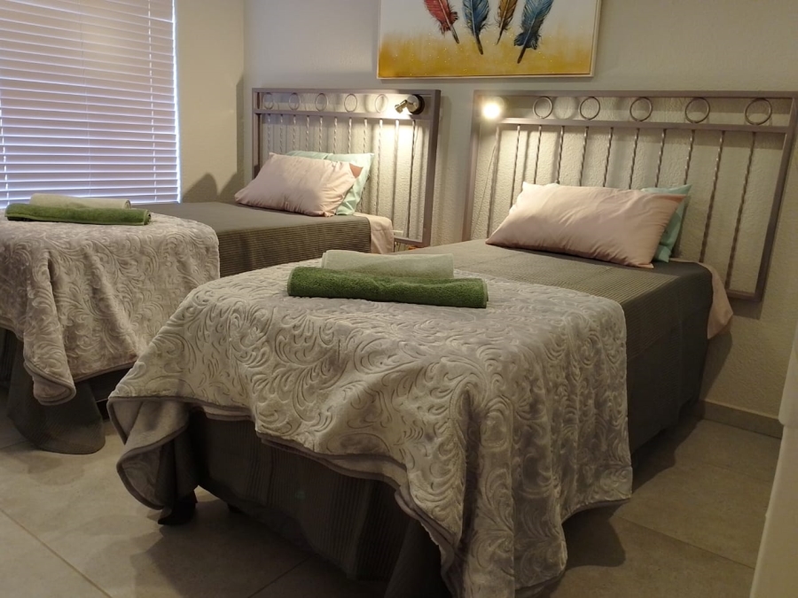 To Let 3 Bedroom Property for Rent in Azalea Park North West
